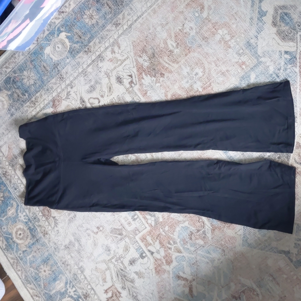 Athleta maternity flare stretch pants